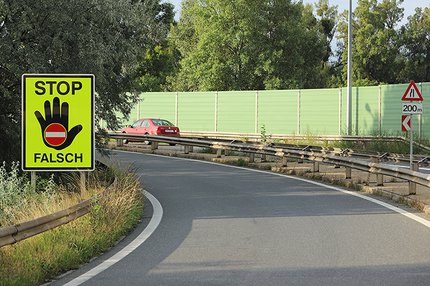 26Politik_Falsche Auffahrt c)Frank Jödicke.jpg